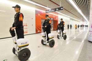 石家莊地鐵民警新利器為您保駕護航 行業新聞 石家莊地鐵民警新利器為您保駕護航 行業新聞